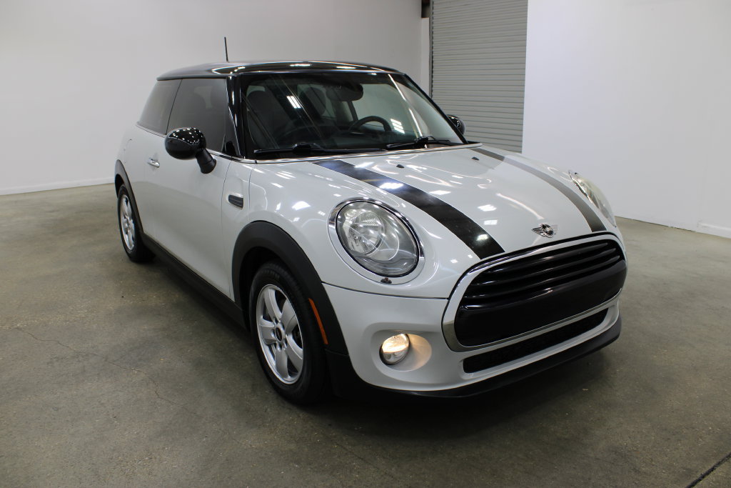Used 2016 MINI Cooper 2-Door Hardtop FWD image 6