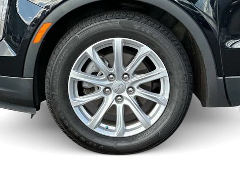 Used 2022 Cadillac XT4 Luxury w/ Trailering Package AWD/4WD image 8