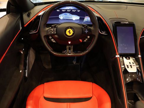 Certified 2025 Ferrari Roma Spider RWD image 6