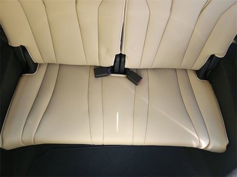 Used 2025 Acura MDX SH-AWD image 34