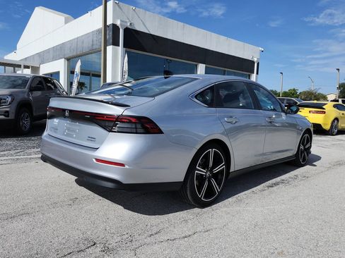 Used 2024 Honda Accord Sport image 4