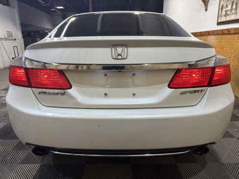 Used 2015 Honda Accord Sport image 4