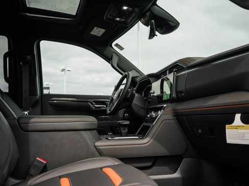 New 2026 GMC Sierra 1500 AT4 w/ Technology Package AWD/4WD image 9