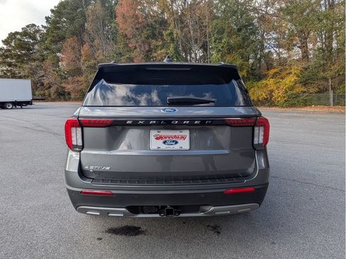 Used 2026 Ford Explorer Active w/ Active Comfort Package RWD image 7