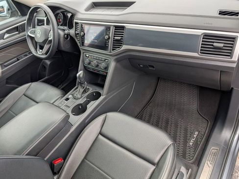 Used 2021 Volkswagen Atlas SE image 46