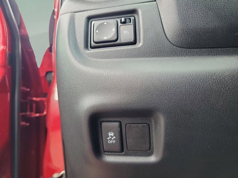 Used 2017 Nissan Versa SV image 23