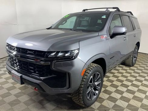 Used 2021 Chevrolet Tahoe Z71 w/ Luxury Package AWD/4WD image 14