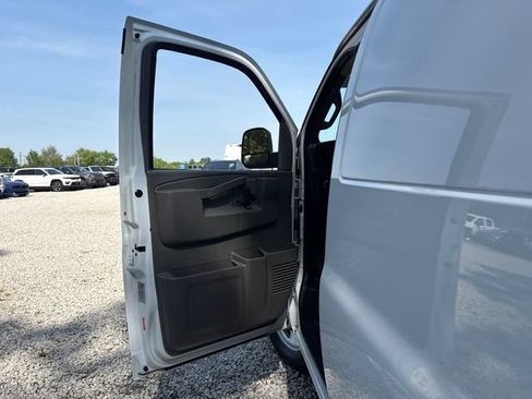 Used 2025 GMC Savana 2500 w/ Driver Convenience Package RWD image 15