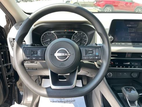 Used 2023 Nissan Rogue SV AWD/4WD image 14