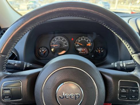 Used 2014 Jeep Patriot Latitude image 7