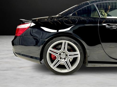 Used 2013 Mercedes-Benz SL 63 AMG image 17