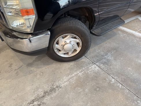 Used 2013 Ford E-350 and Econoline 350 XLT image 4