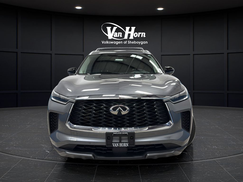 Used 2024 INFINITI QX60 Sensory w/ Vision Package AWD/4WD image 2