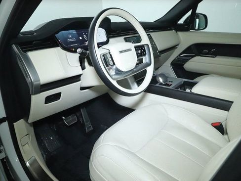 Used 2024 Land Rover Range Rover SE AWD/4WD image 15