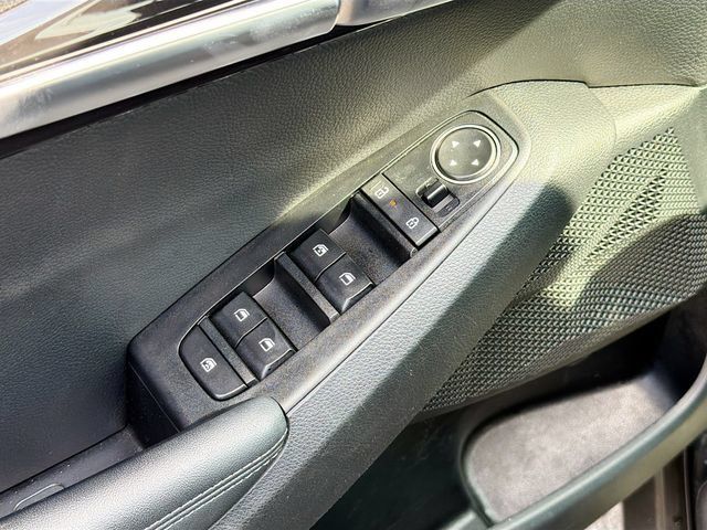 Used 2024 Kia Seltos EX FWD image 18