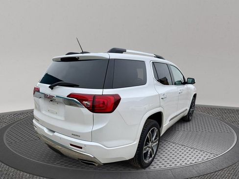 Used 2017 GMC Acadia Denali w/ Technology Package AWD/4WD image 5