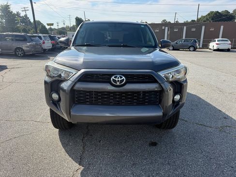 Used 2015 Toyota 4Runner SR5 AWD/4WD image 2