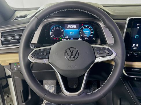 Certified 2024 Volkswagen Atlas Cross Sport SE w/ Panoramic Sunroof Package AWD/4WD image 14