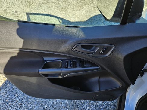 Used 2018 Ford Transit Connect XL image 12