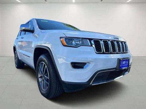 Used 2022 Jeep Grand Cherokee Limited image 3
