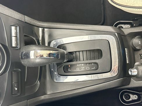 Used 2012 Ford Fiesta SEL FWD image 22