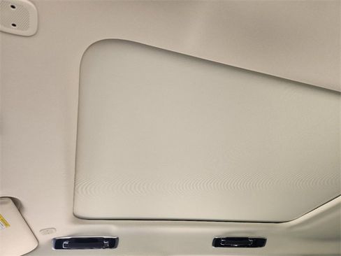 New 2025 Land Rover Range Rover SE image 18