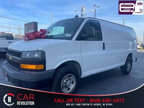 Used 2020 Chevrolet Express 2500 w/ Driver Convenience Package RWD image 3