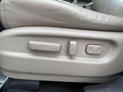 Used 2020 Honda Pilot Touring image 13