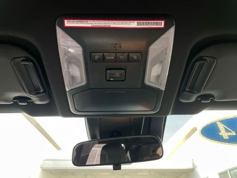 Used 2024 Toyota RAV4 SE image 16