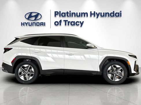 New 2026 Hyundai Tucson SEL FWD image 3