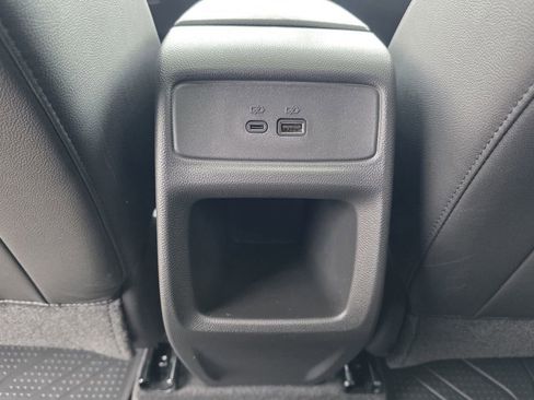 New 2026 Chevrolet Trax RS w/ Sunroof Package FWD image 32