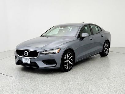 Used 2020 Volvo S60 T6 Momentum