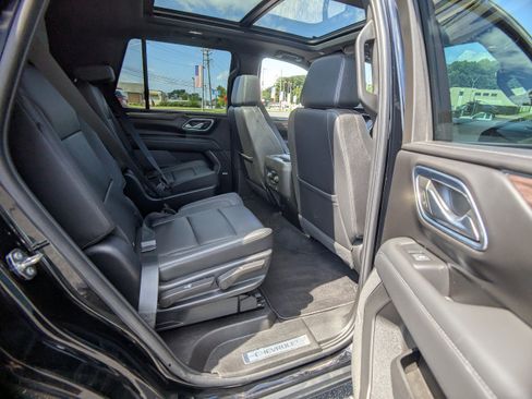 Certified 2023 Chevrolet Tahoe Z71 w/ Luxury Package AWD/4WD image 13