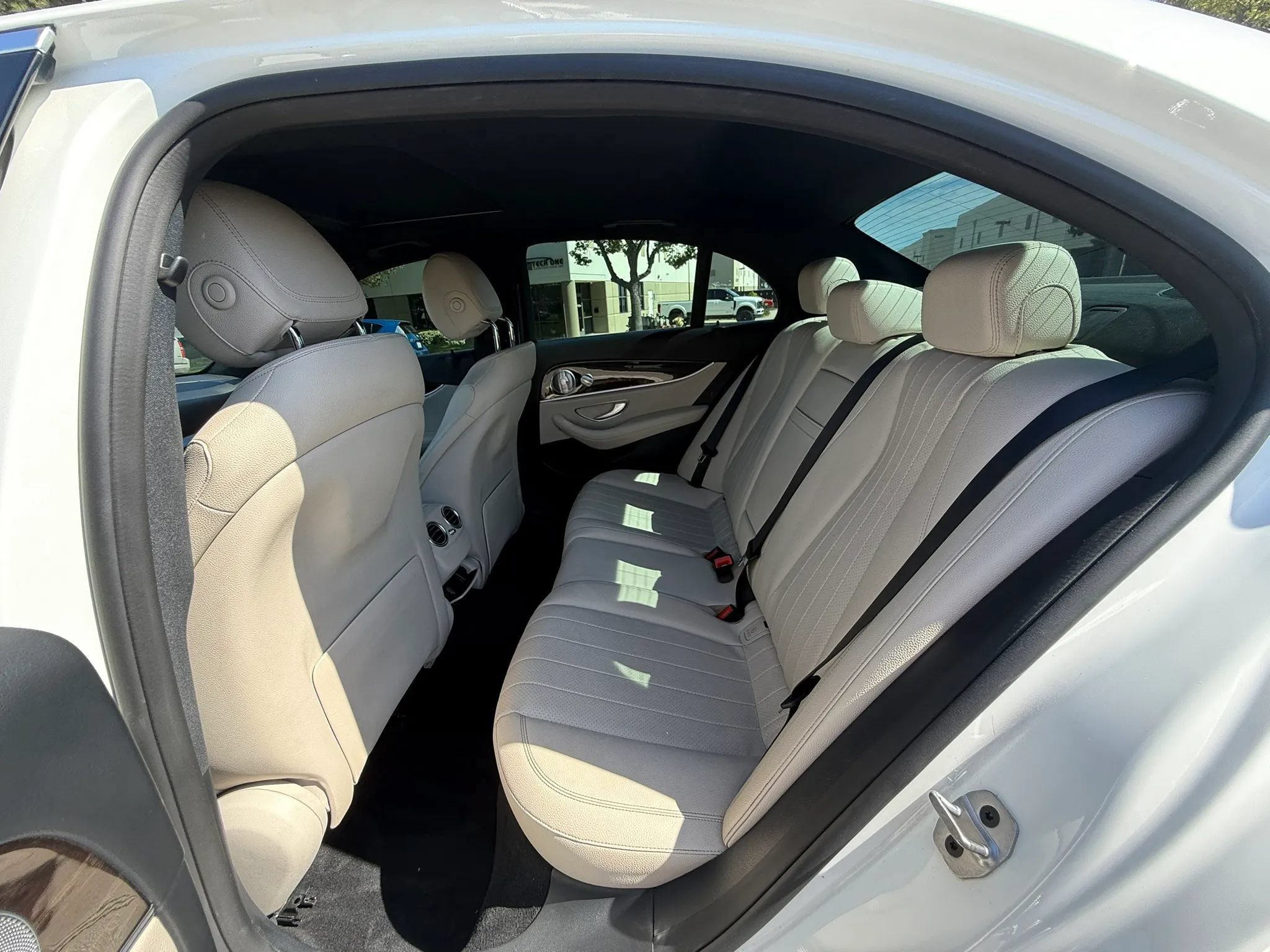 Used 2020 Mercedes-Benz E 350 Sedan image 14
