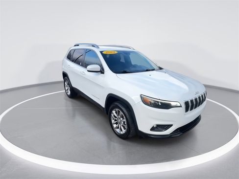 Used 2021 Jeep Cherokee Latitude Plus image 2