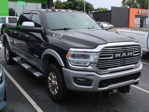 Used 2021 RAM 2500 Laramie AWD/4WD image 3