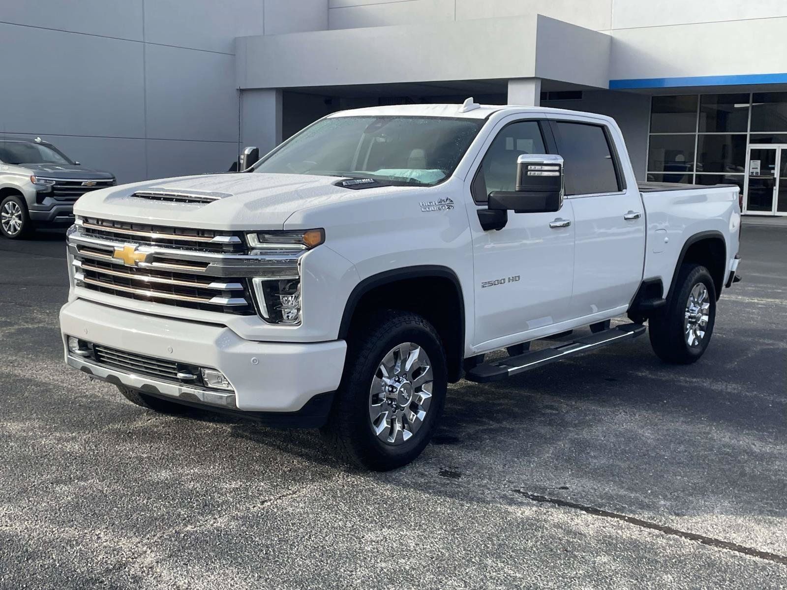 Used 2023 Chevrolet Silverado 2500 High Country w/ Technology Package AWD/4WD image 9