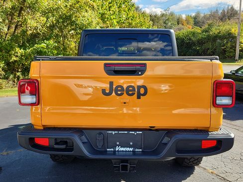 Certified 2021 Jeep Gladiator Sport image 5