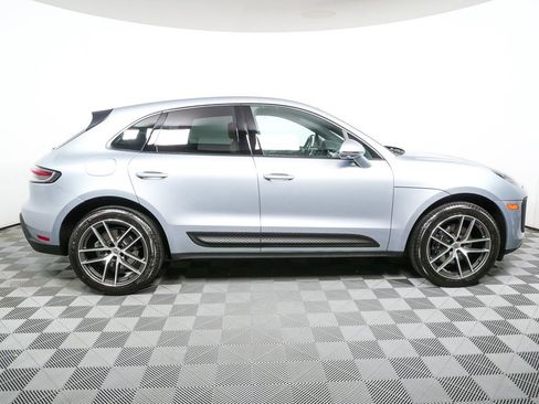 Certified 2025 Porsche Macan image 29