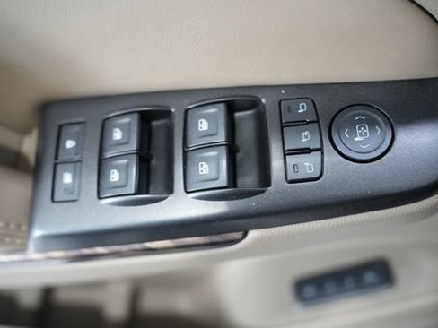 Used 2016 GMC Yukon SLT AWD/4WD image 13