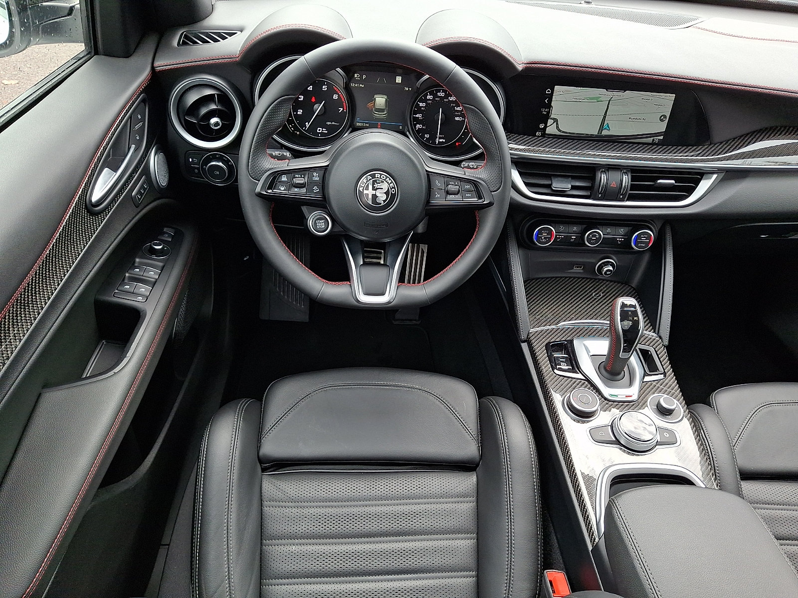 Used 2023 Alfa Romeo Stelvio Estrema AWD/4WD image 12