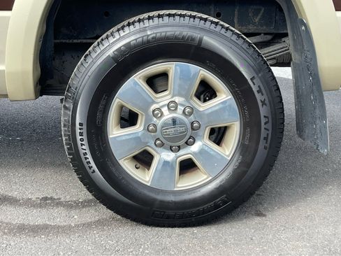 Used 2015 RAM 3500 Laramie Longhorn image 11