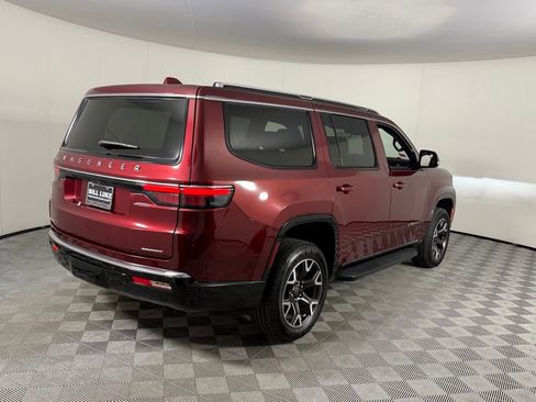 Used 2023 Jeep Wagoneer Series III w/ Preferred Equipment Group AWD/4WD image 6