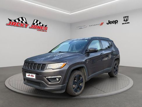 Used 2019 Jeep Compass Latitude AWD/4WD image 1