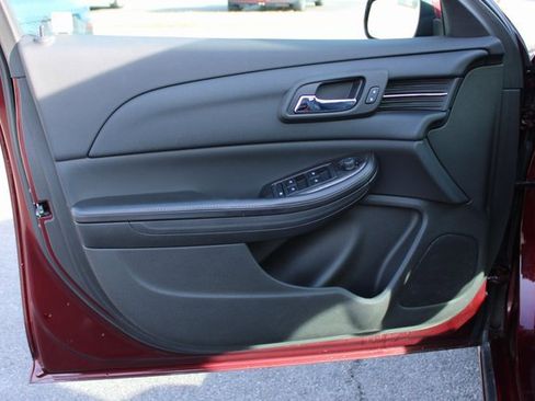 Used 2015 Chevrolet Malibu LT w/ Power Convenience Package image 10