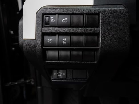 Used 2024 Toyota Tacoma TRD Off-Road AWD/4WD image 24