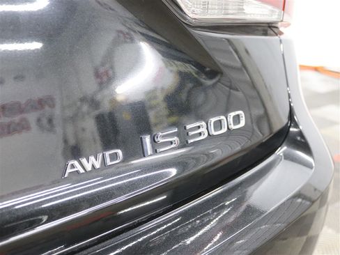 Used 2020 Lexus IS 300 F Sport w/ F Sport Package image 8