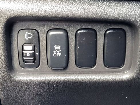 Used 2012 Mitsubishi Outlander Sport SE AWD/4WD image 24