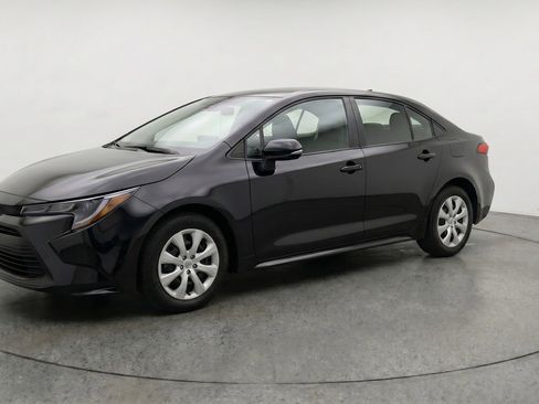 Used 2025 Toyota Corolla LE FWD image 2