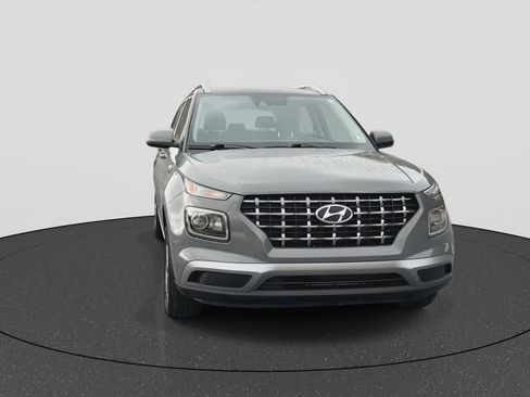 Certified 2022 Hyundai Venue SEL image 3